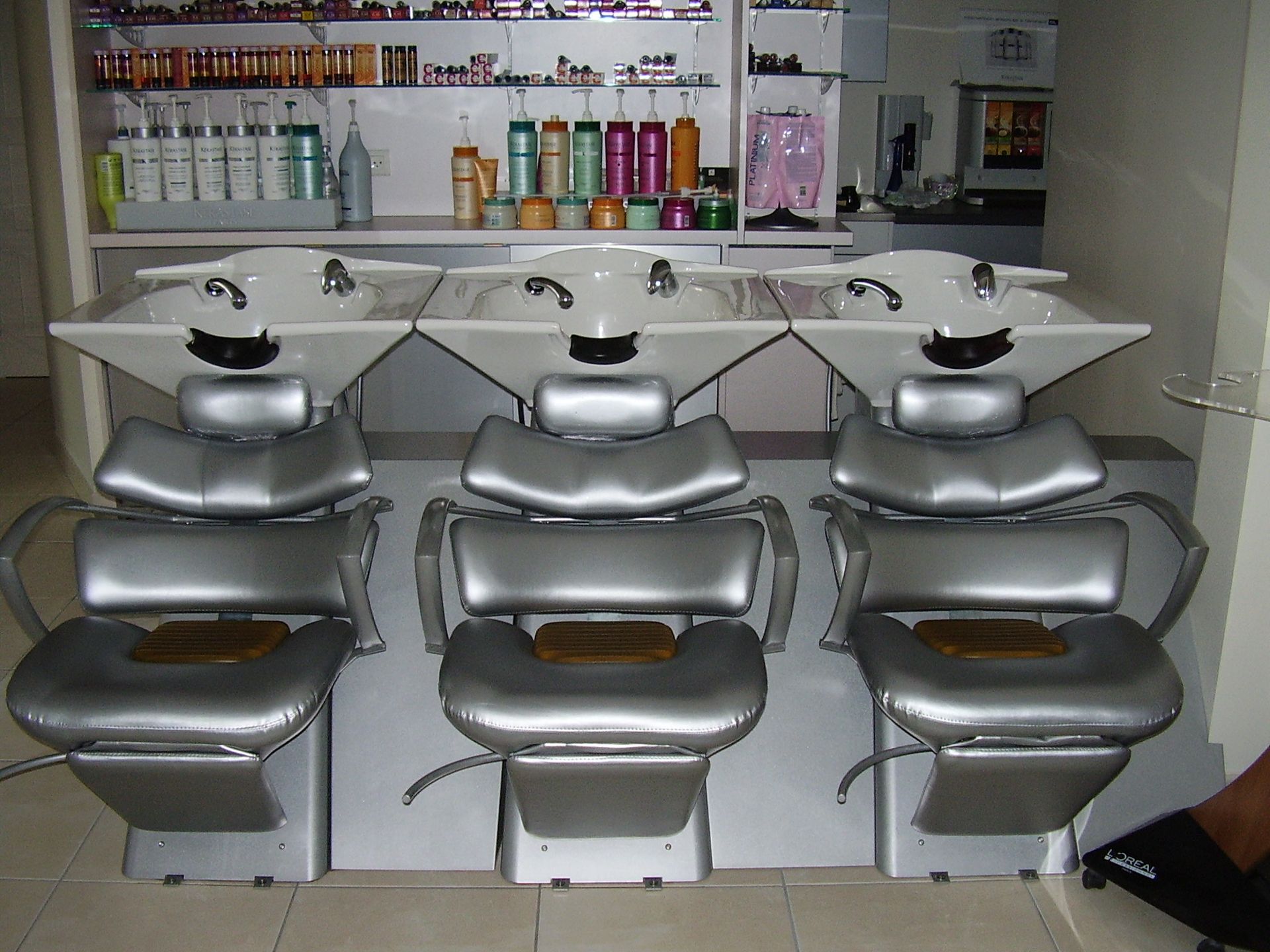 Bacs pour se laver les cheveux