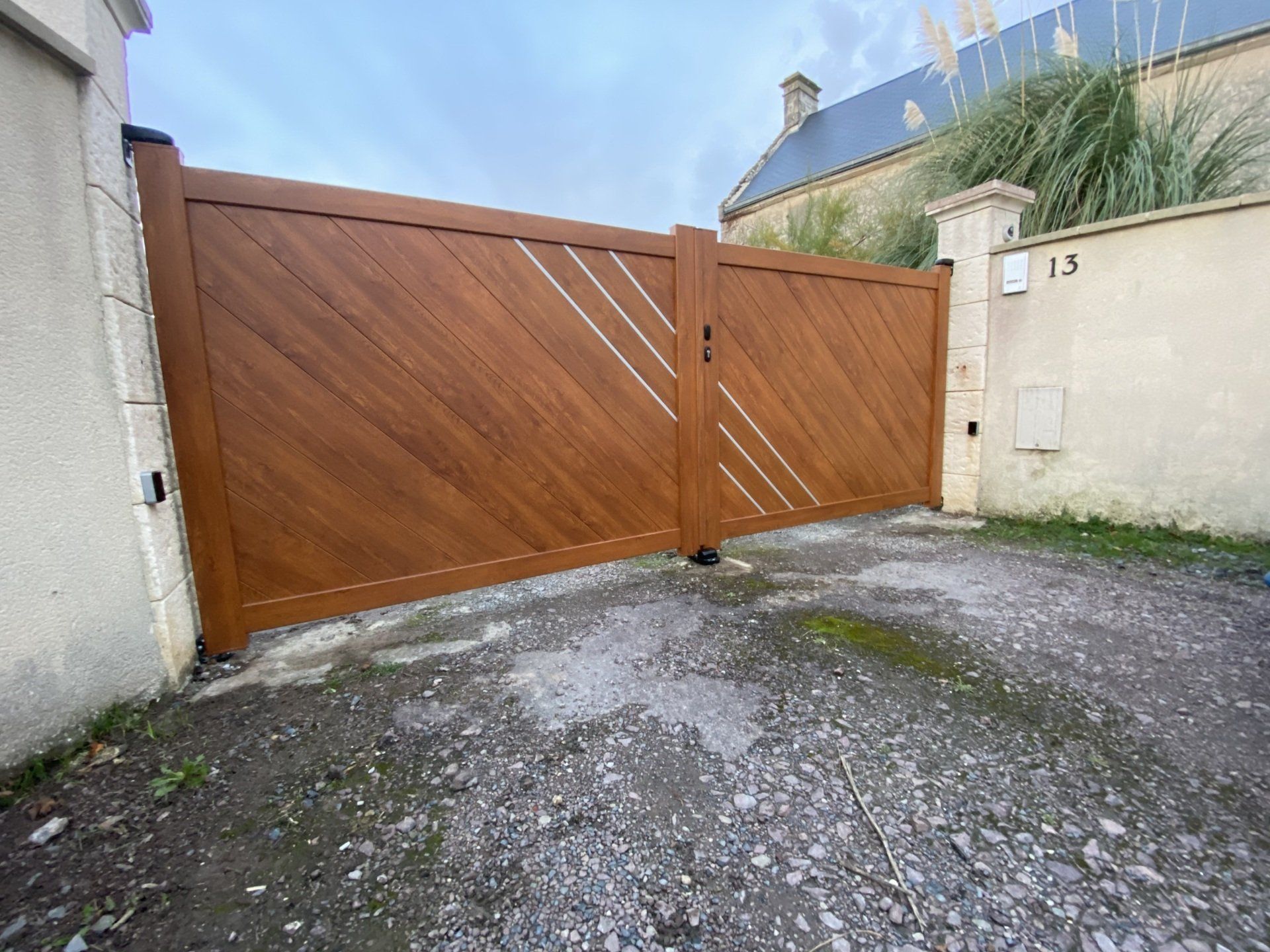 Porte de garage en bois - Diot Automatisme