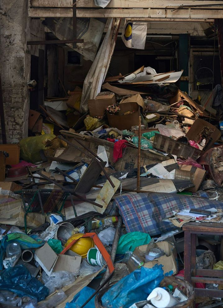Des cartons et déchets