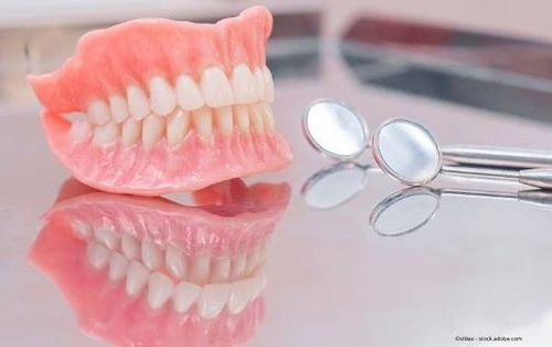 Dentist Bernd Kreye teeth