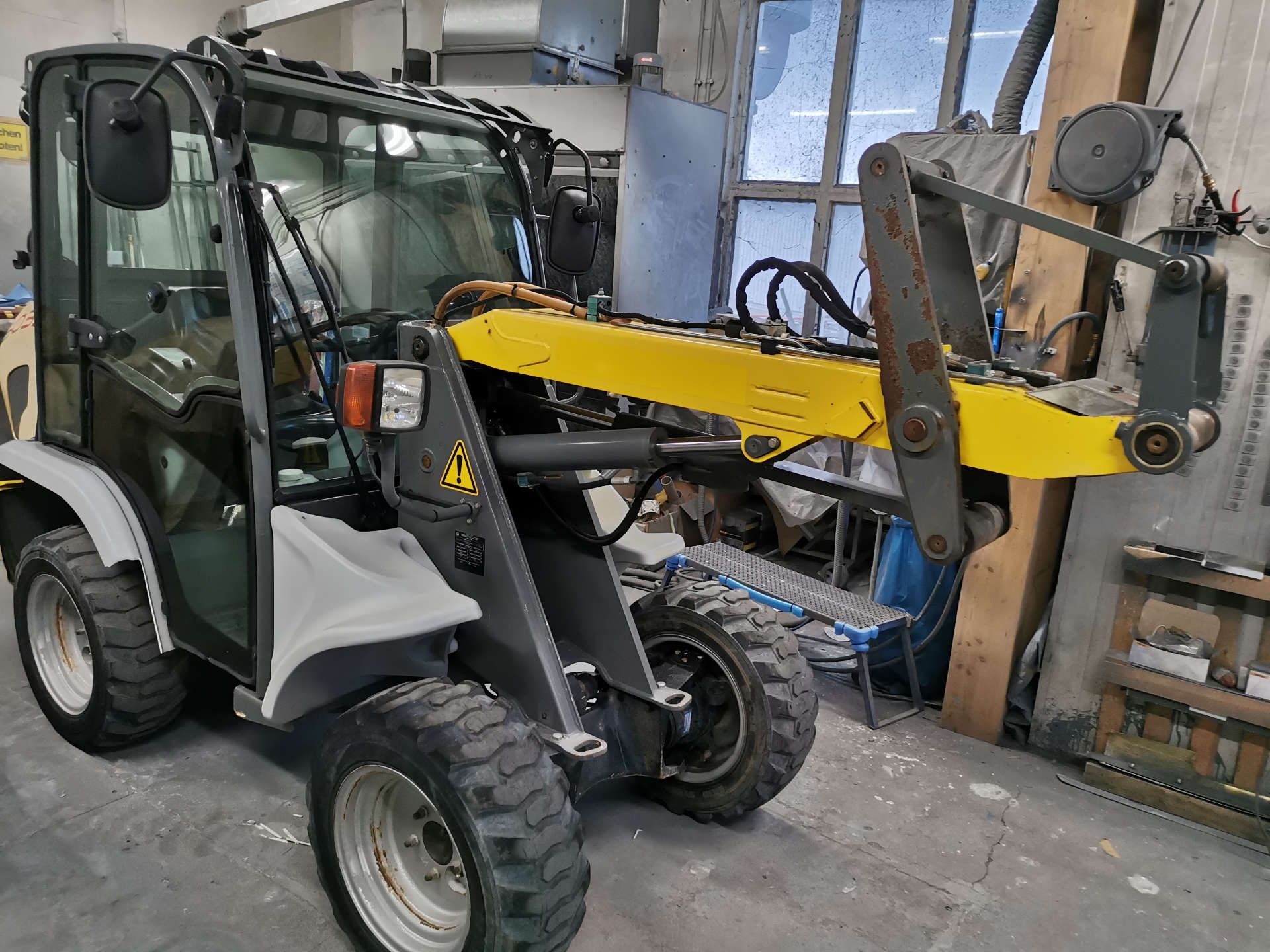 Autolackiererei Baumaschine