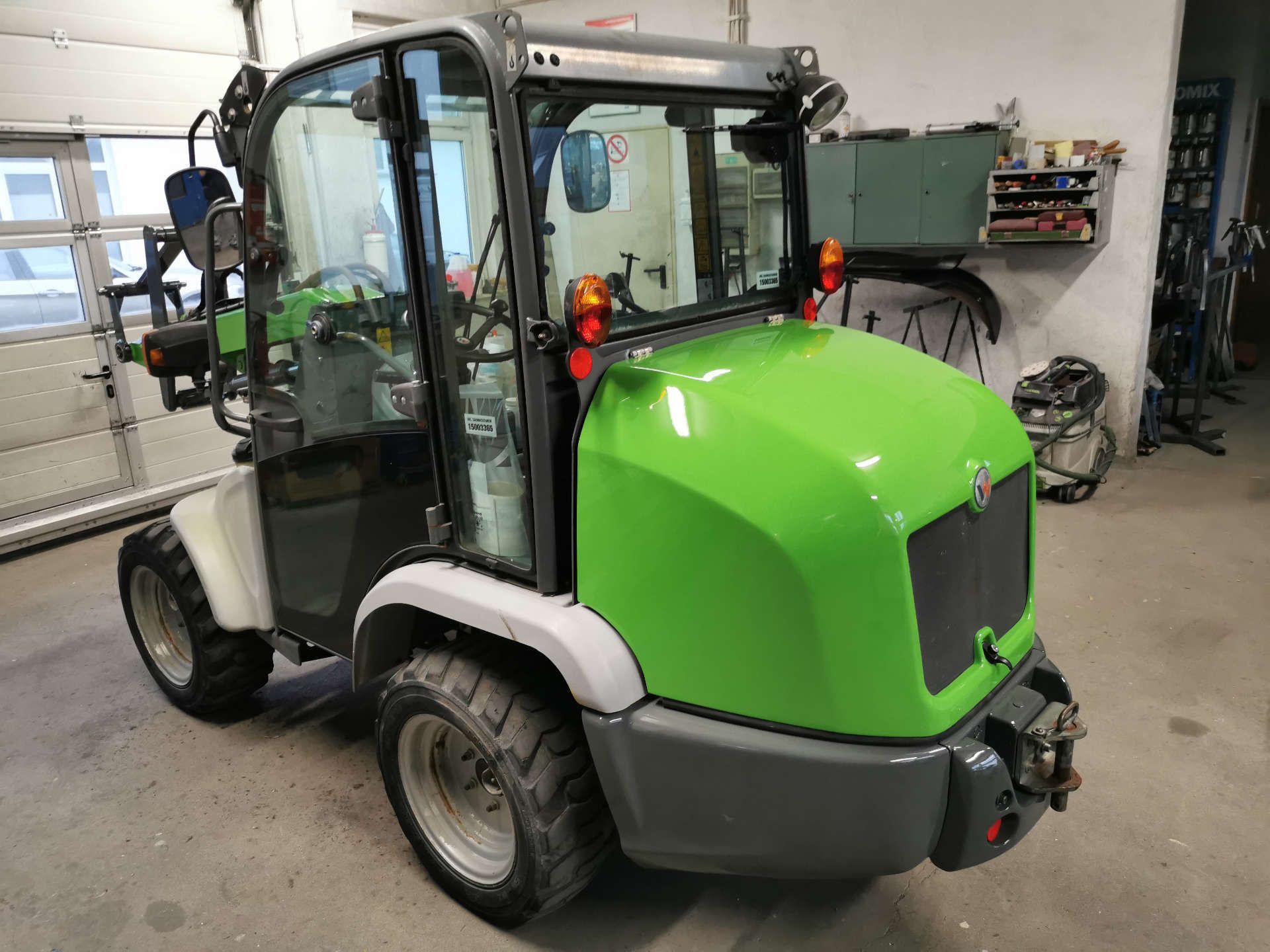 Autolackiererei Traktor