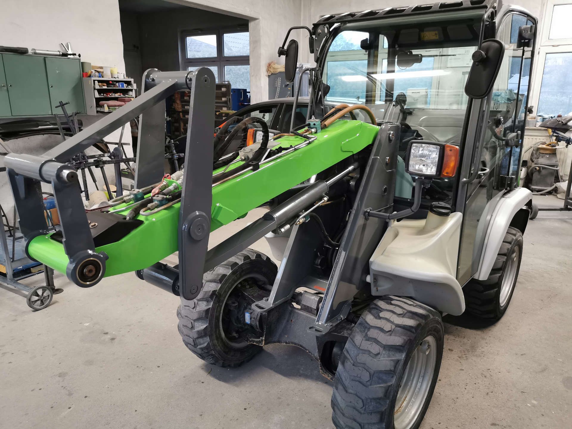 Autolackiererei Traktor