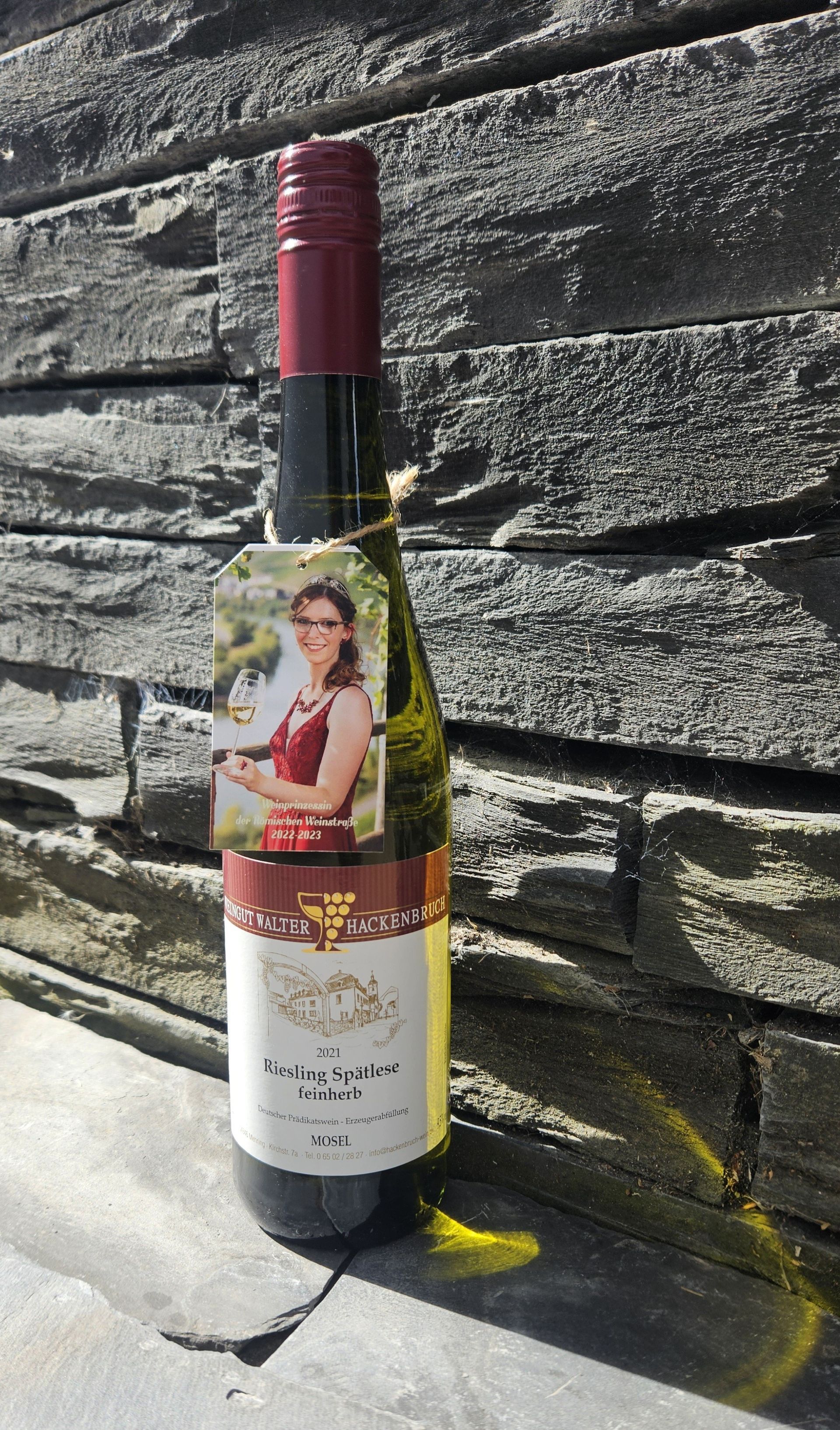 Wein vom Weingut Walter Hackenbruch in Mehring.
