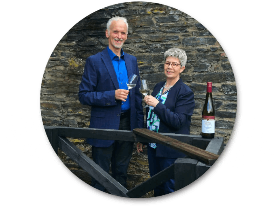 Weingut Walter Hackenbruch aus Mehring ist ein Winzerbetrieb und Familienunternehmen in vierter Generation.
