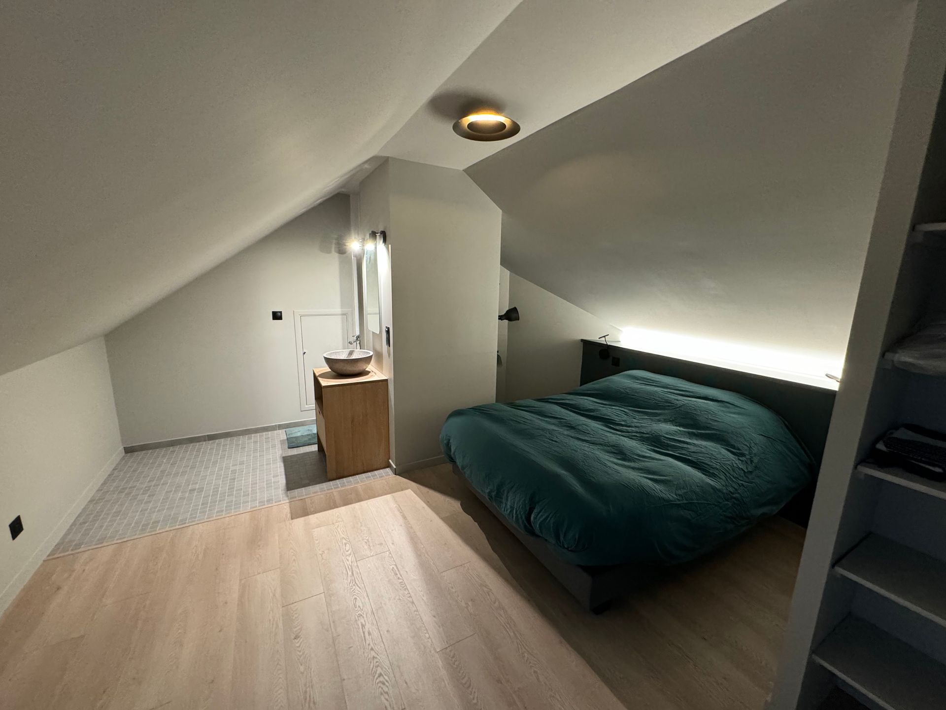 Chantier de peinture dans une cuisine