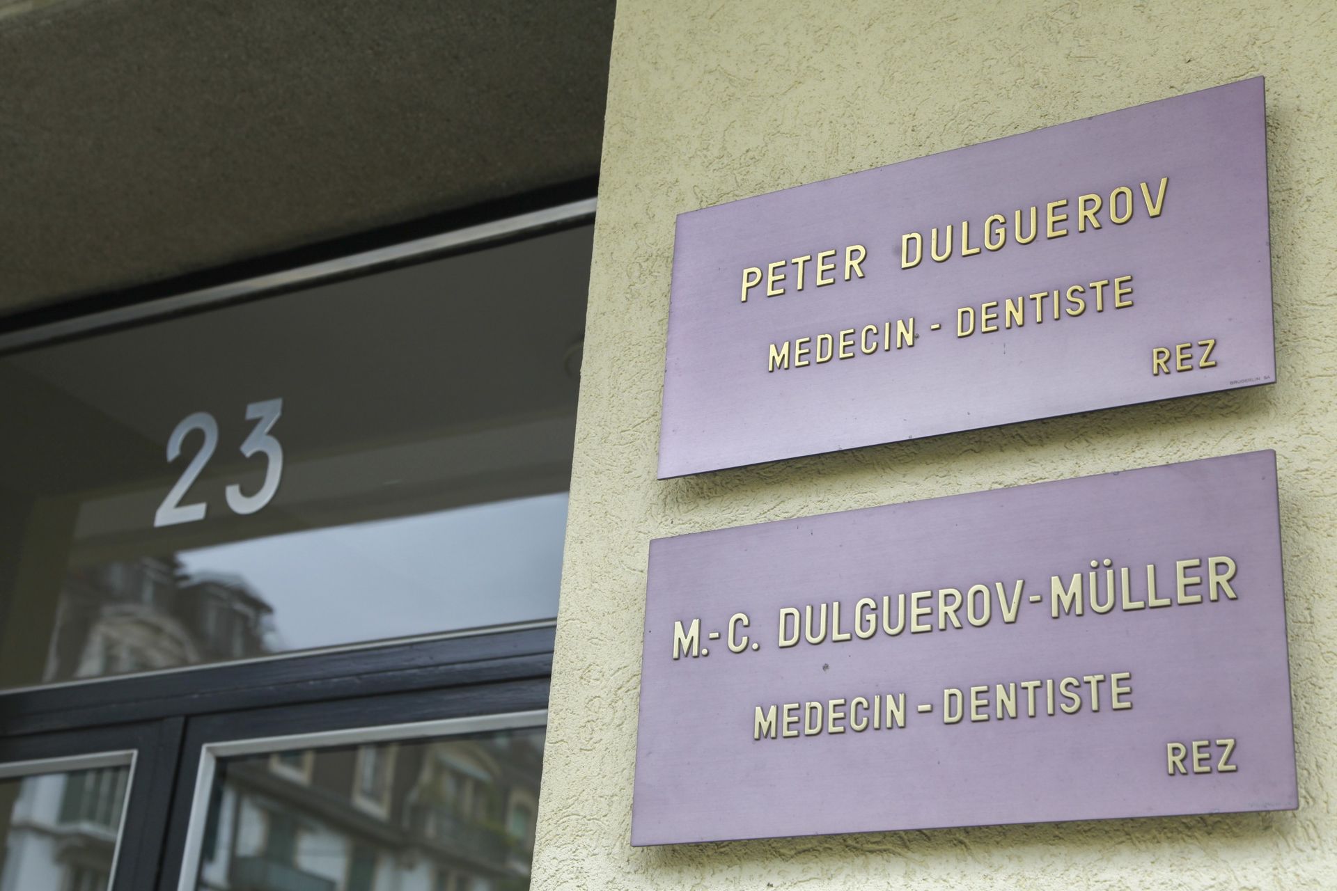 Cabinet dentaire - Peter et Marie-Christine Dulguérov