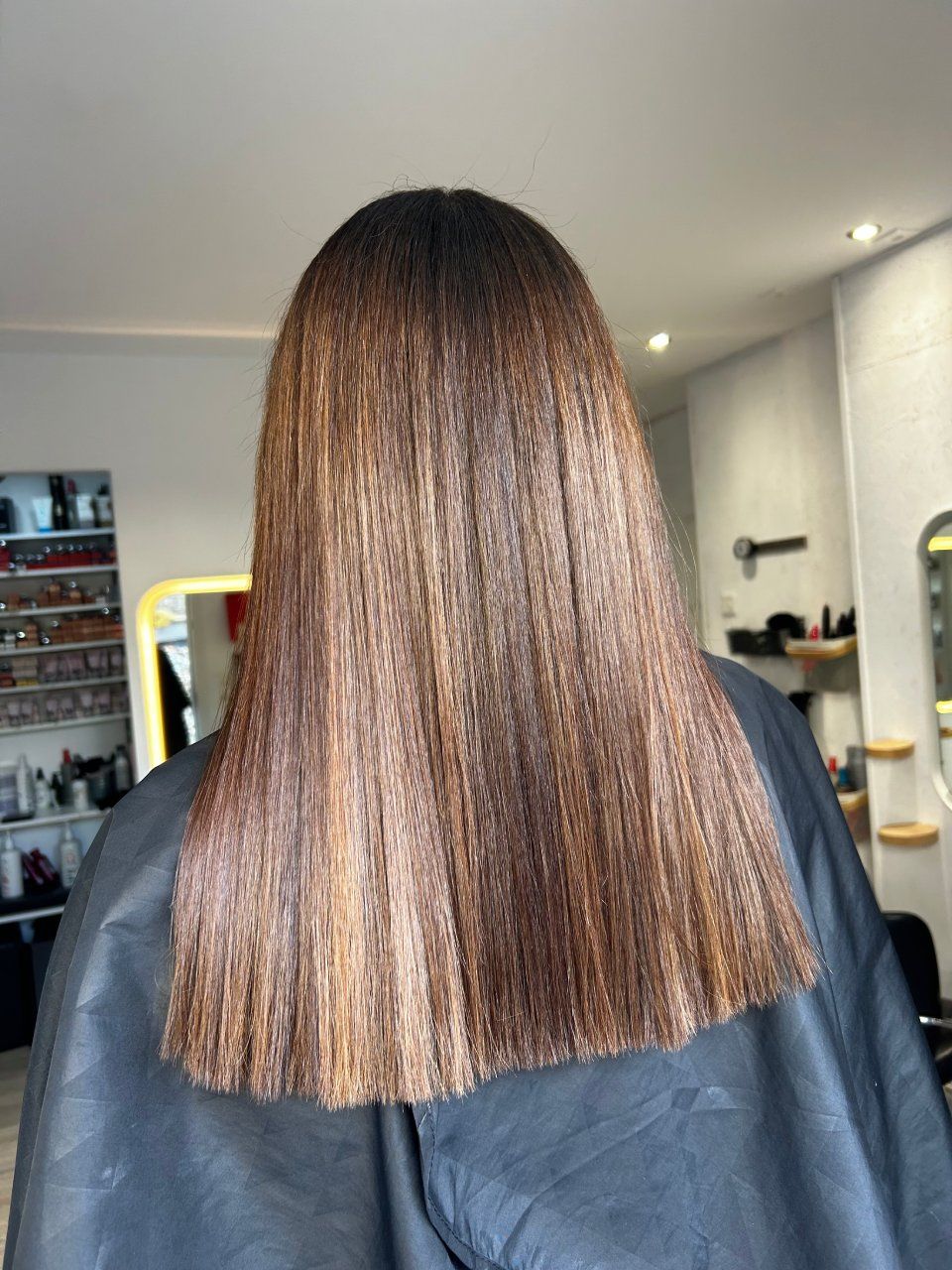 Aux Mains d'Argent, Follonier Marlène