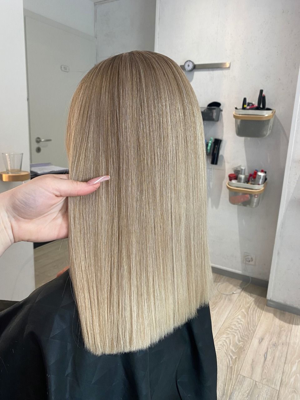 Aux Mains d'Argent, Follonier Marlène