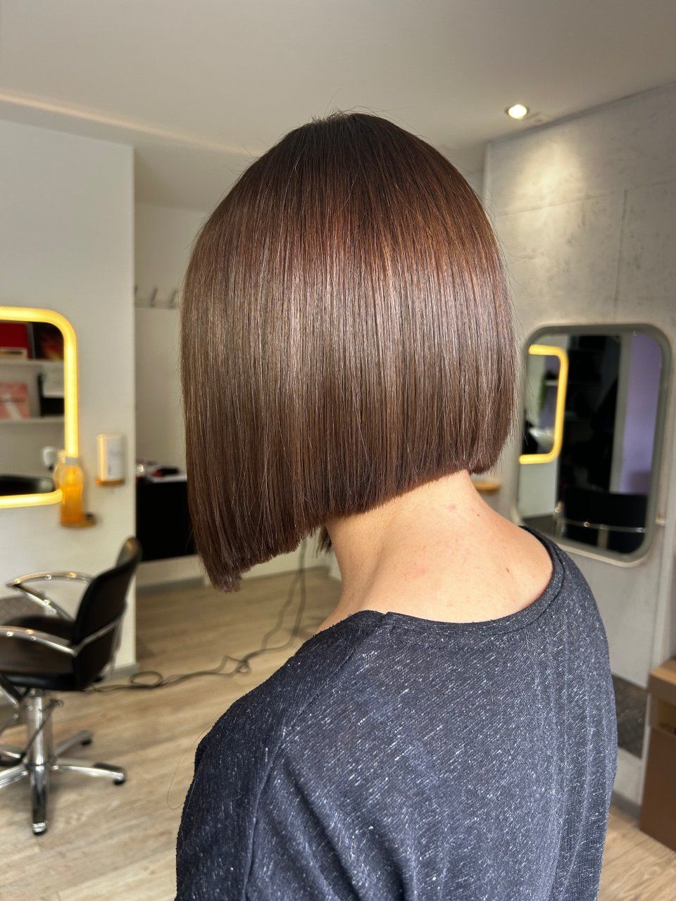 Aux Mains d'Argent, Follonier Marlène