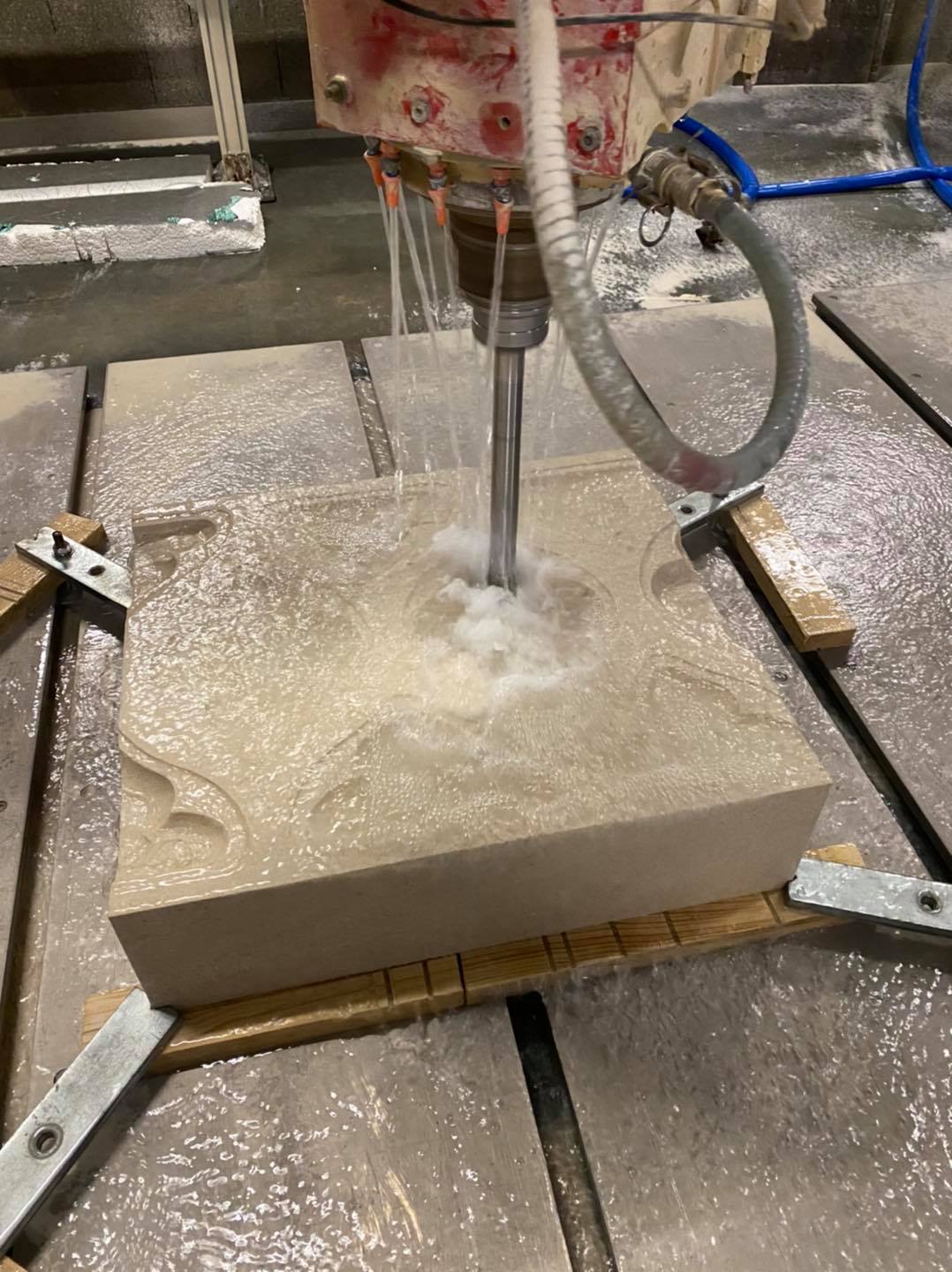 Usinage d'une pierre de taille