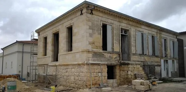 Ancienne maison en pierre