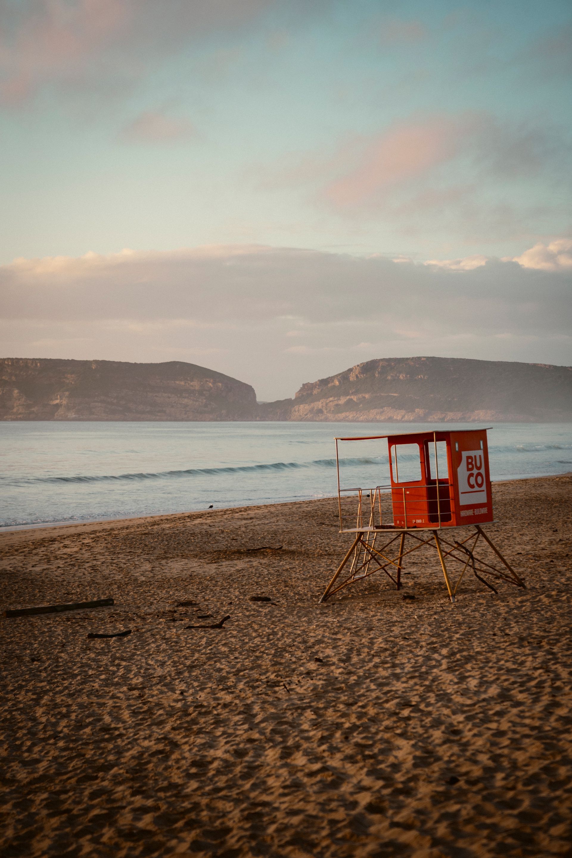 Rettungsschwimmer Turm am Strand