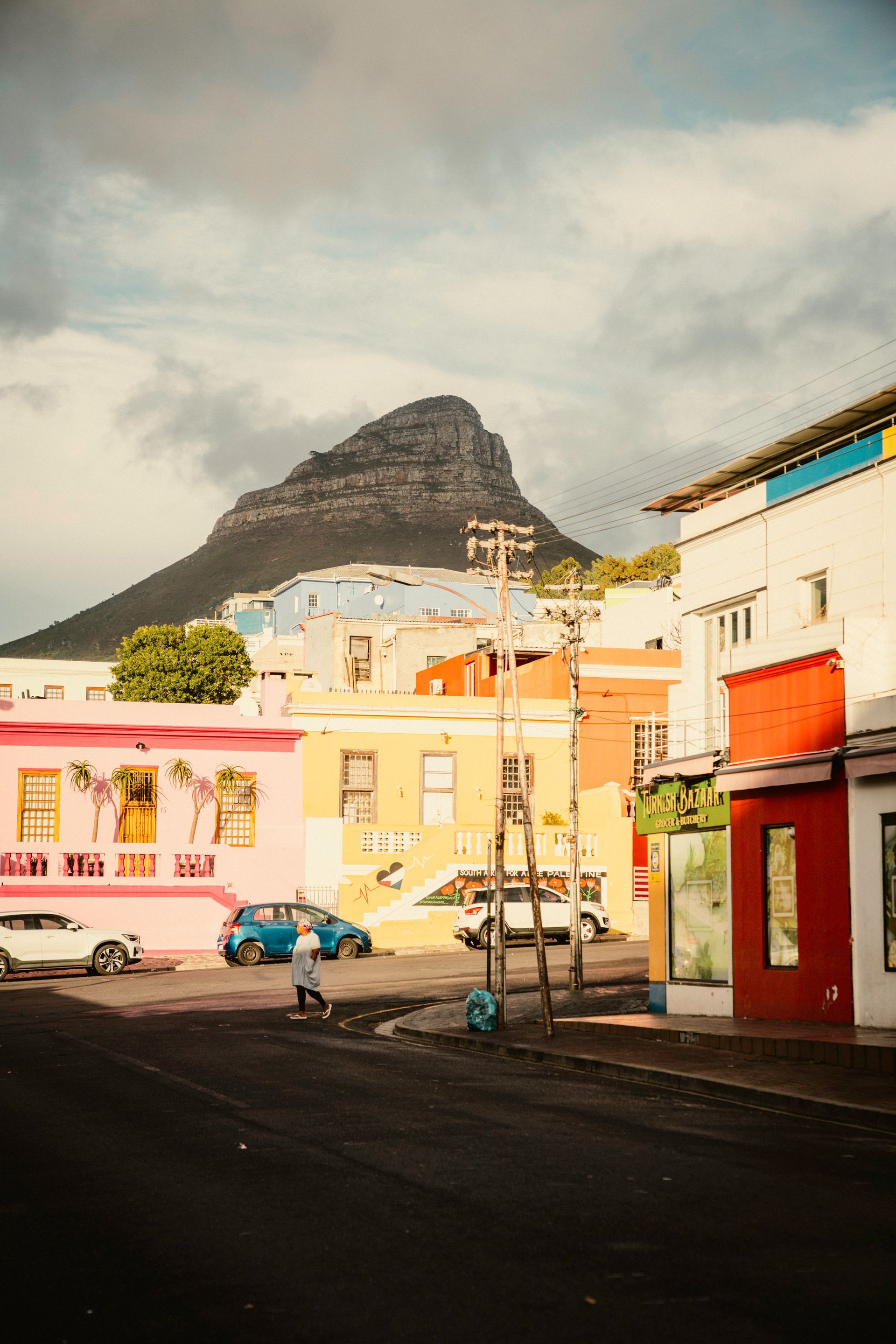 Blick auf die bunten Häuser des Bo-Kaap Viertels