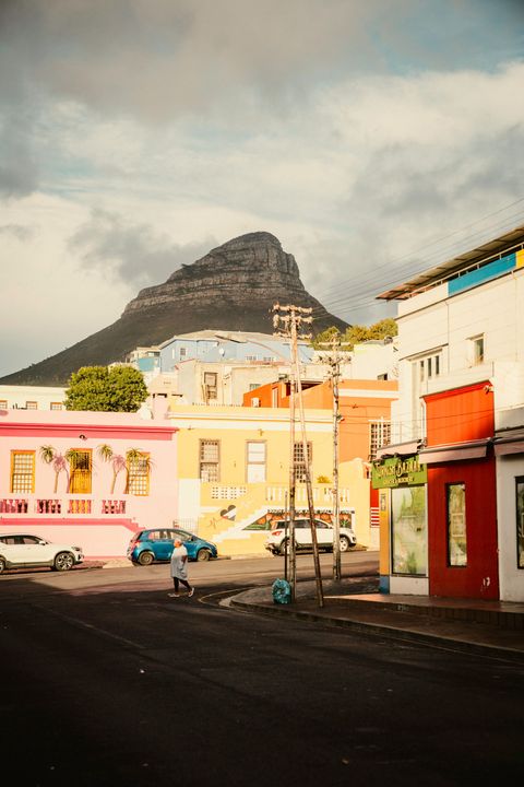 Blick Richtung Lion's Head durch das Bo-Kaap Viertel mit seinen bunten Häusern