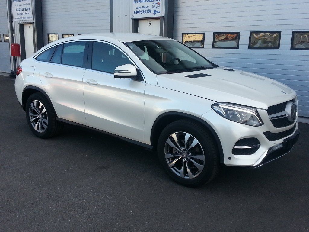 Autokalvoasennus Tomi Monto