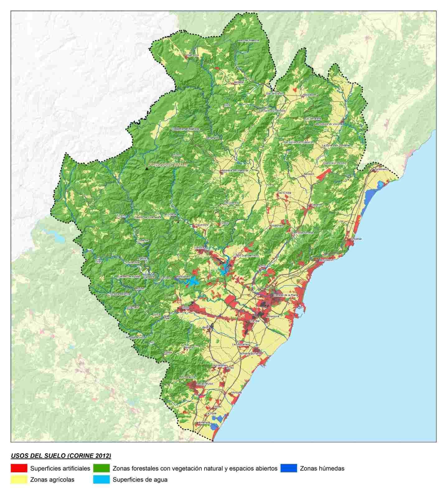 Mapa a color de una región costera que muestra las zonas de uso del suelo, las carreteras y los asentamientos en verde, amarillo, rojo y azul.