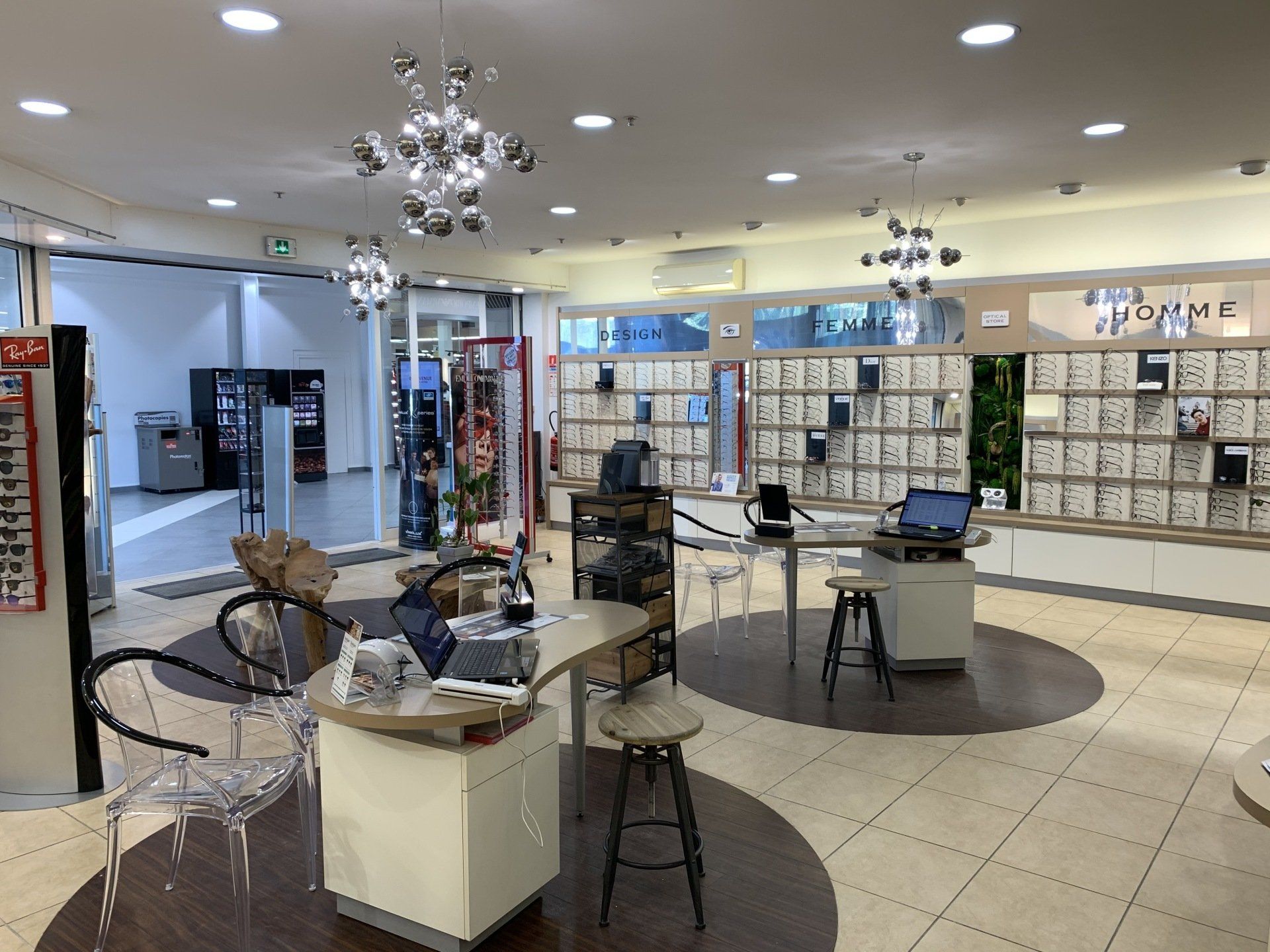 Optical Store intérieur
