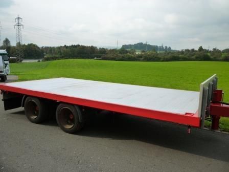 Lkw mit Anhänger von Röllin Fahrzeugtechnik