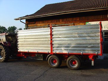 Traktor mit Anhänger