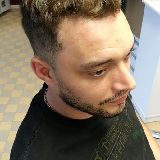 Coiffure et soin des cheveuxSalon de coiffure pour hommes, femmes et enfants à Chez-le-Bart - EVASION Coiffure