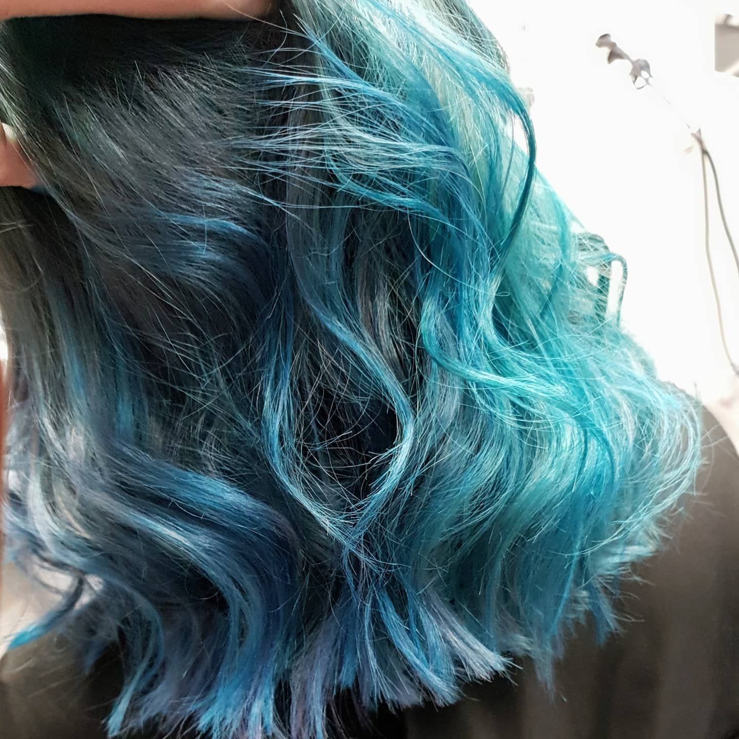 Salon de coiffure pour hommes, femmes et enfants à Chez-le-Bart - EVASION Coiffure