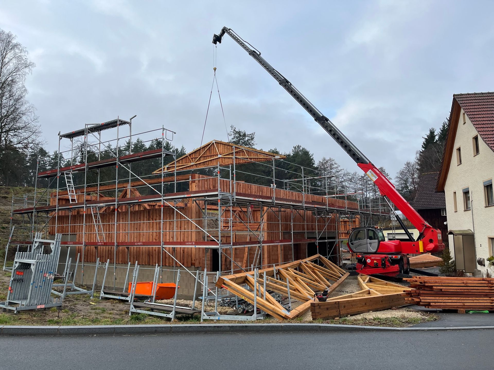 Maschinenhalle mit Holztragwerk