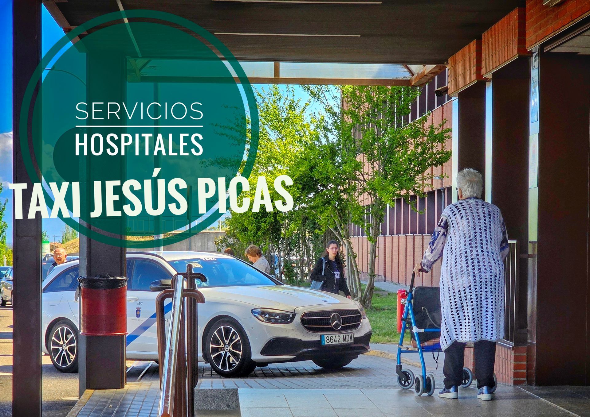 Taxi de Navalmoral Mercedes Benz taxi de Navalmoral Jesús Picas recogiendo viajera en hospital Campo Arañuelo
