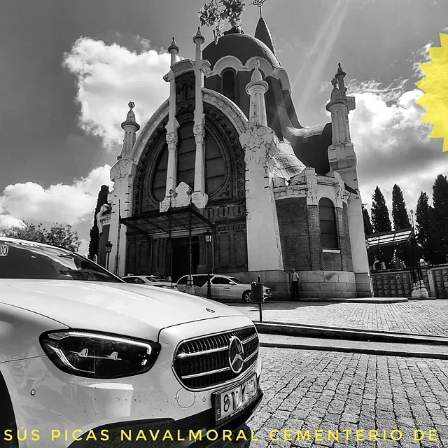 Morro del Taxi Mercedes E220 de Taxi Jesús Picas en el cementerio de la Amudena en Madrid