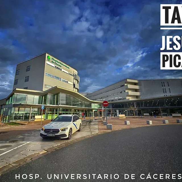 Taxi Navalmoral Jesús Picas en el Hospital Universitario de Cáceres