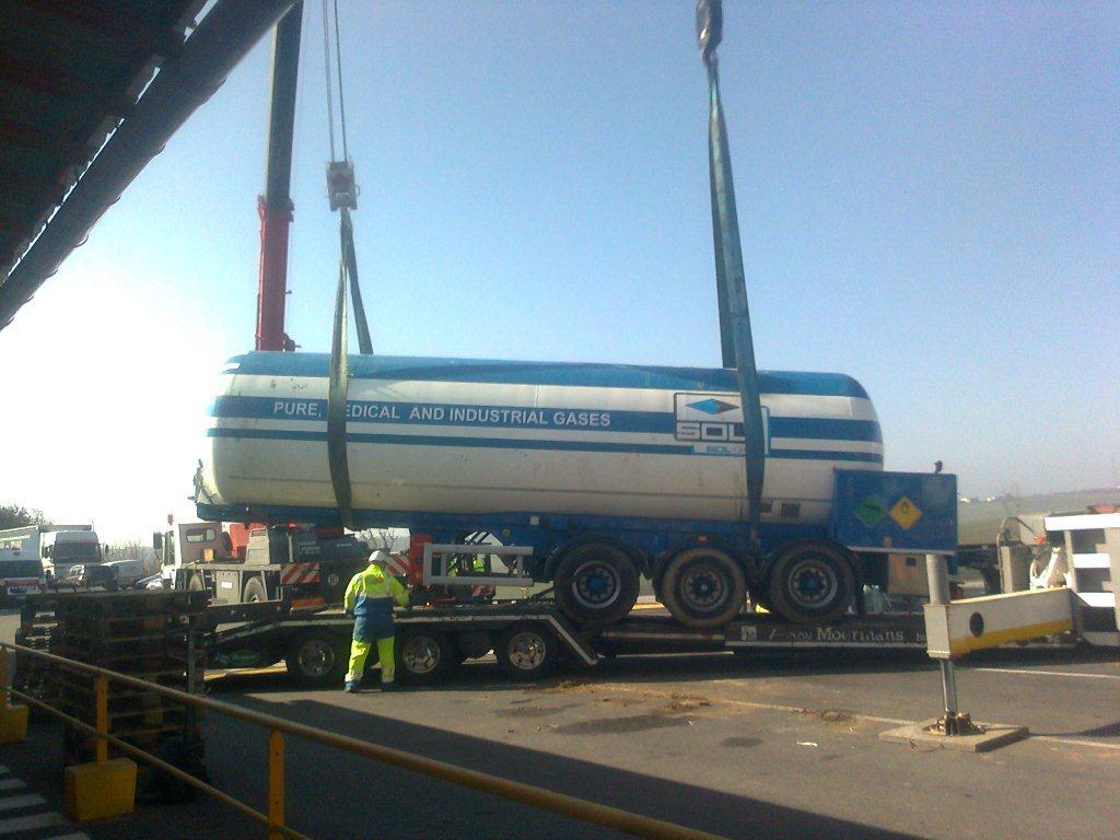 CHARGEMENT SEMI ACCIDENTE.jpg