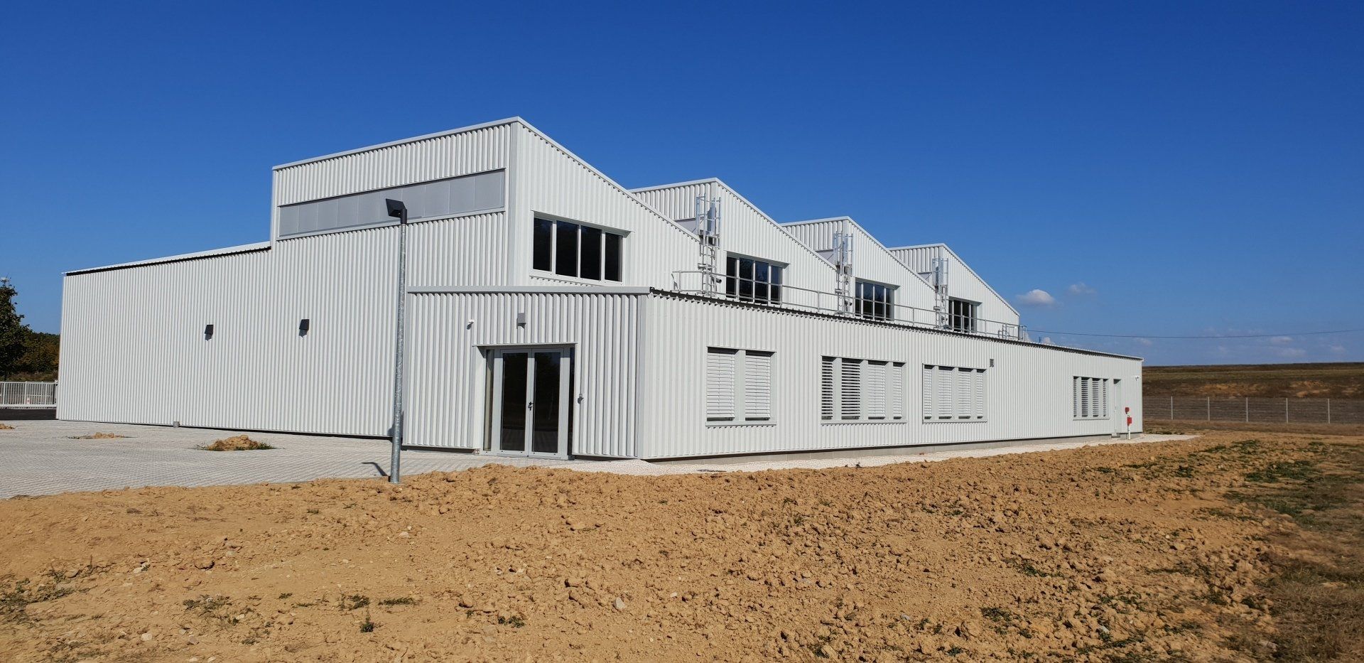 Arrière d'un entrepôt