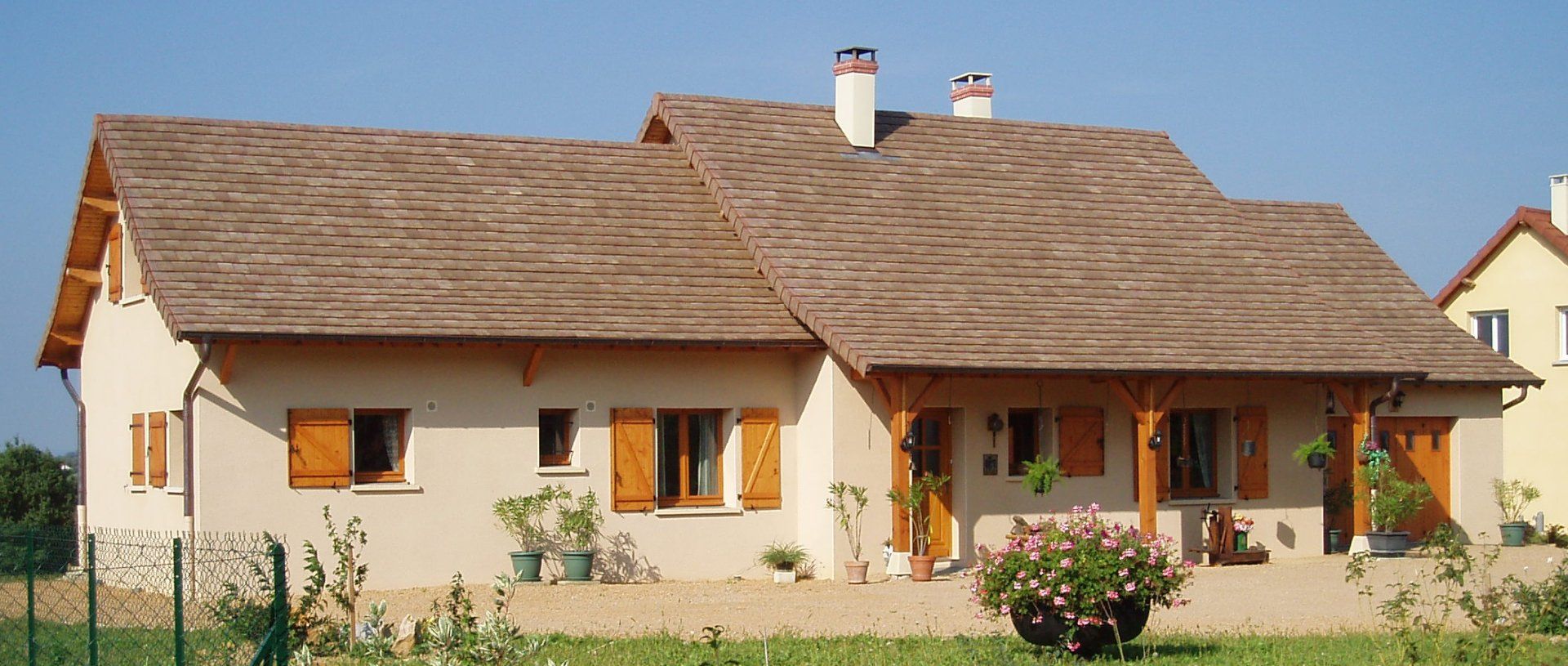 Maison toit marron