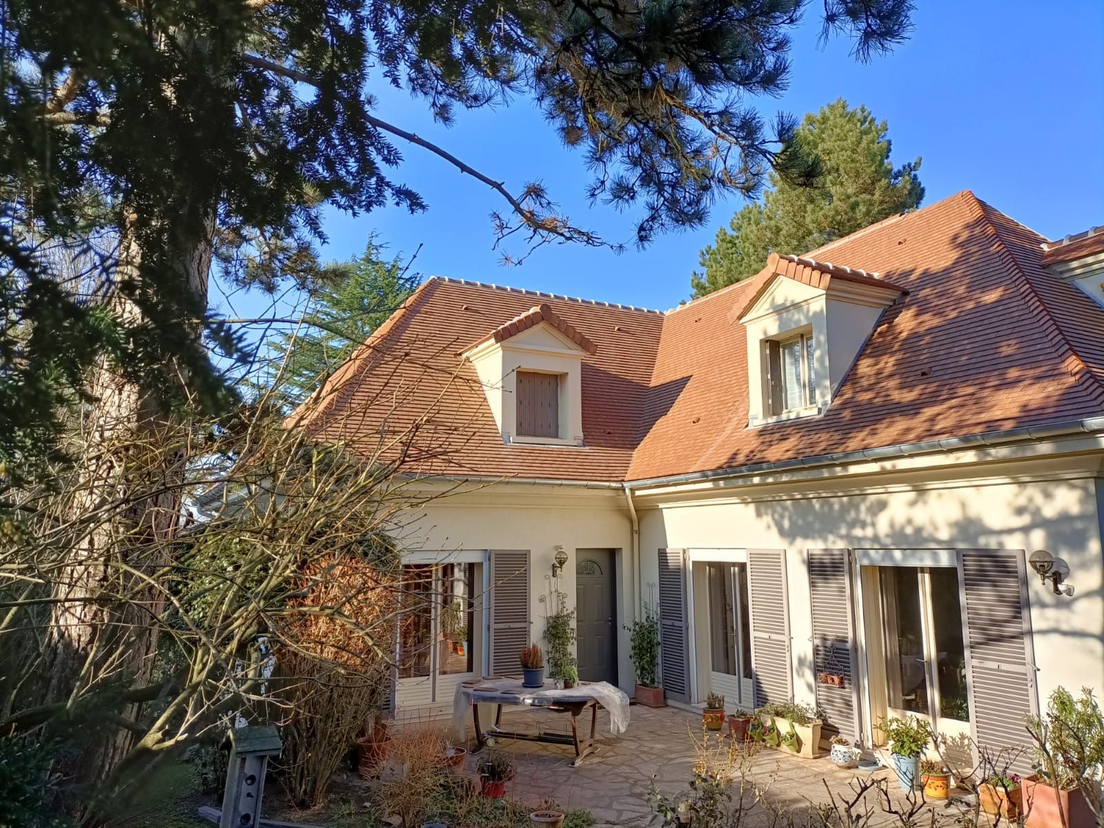 Rénovation de toiture avec pose de fenêtres chien-assis