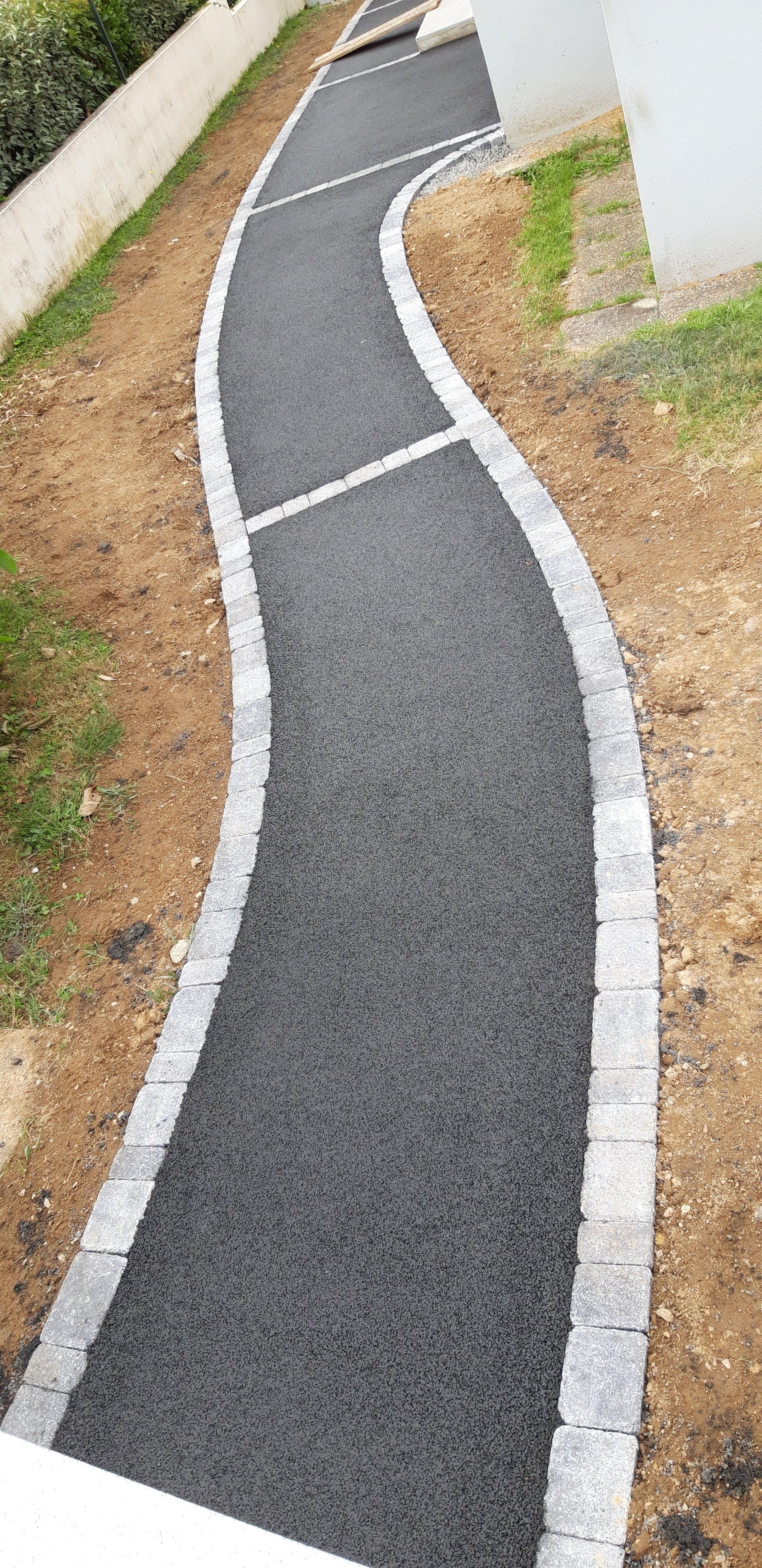 Petite route dans le jardin