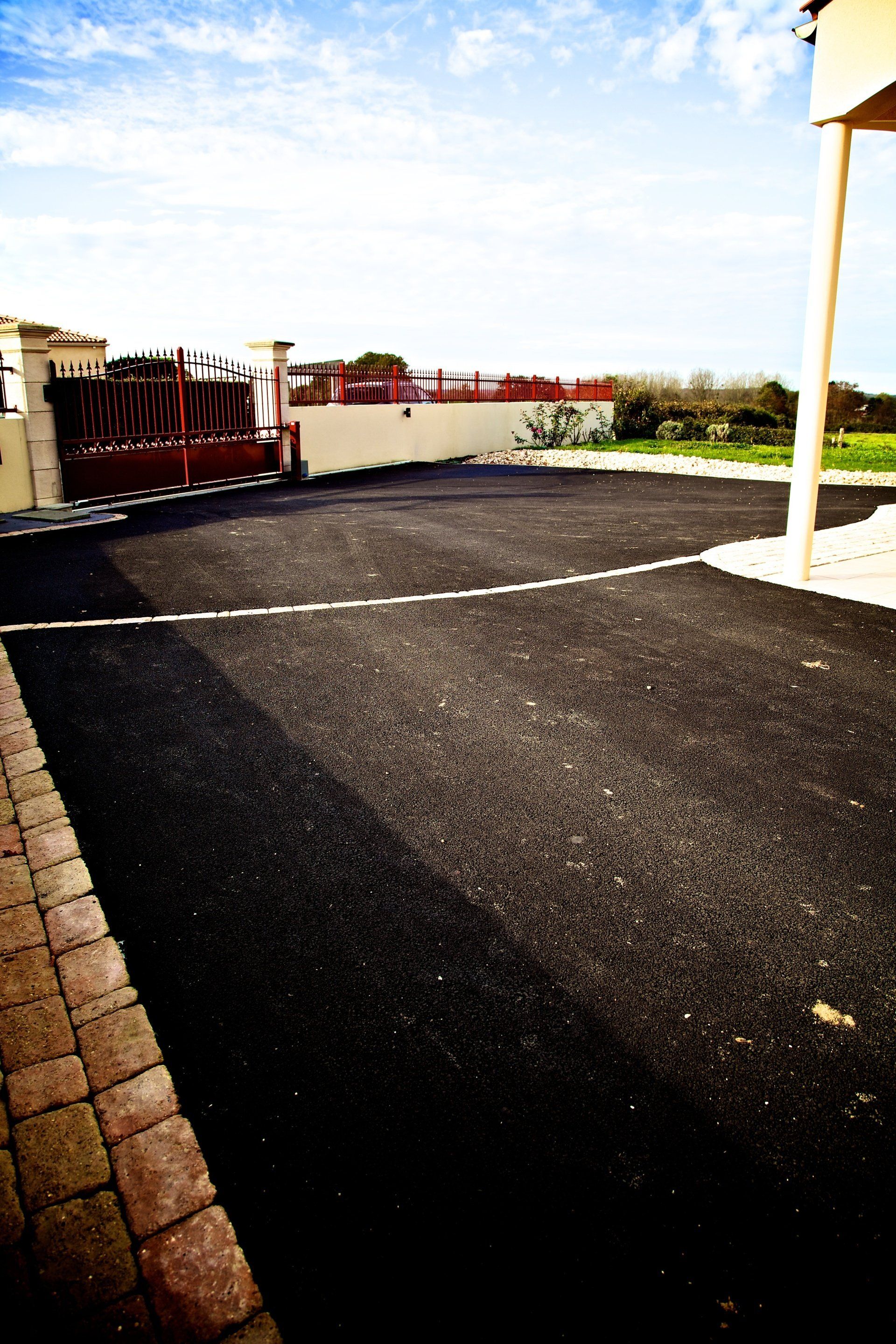 Entrée de garage bétonnée