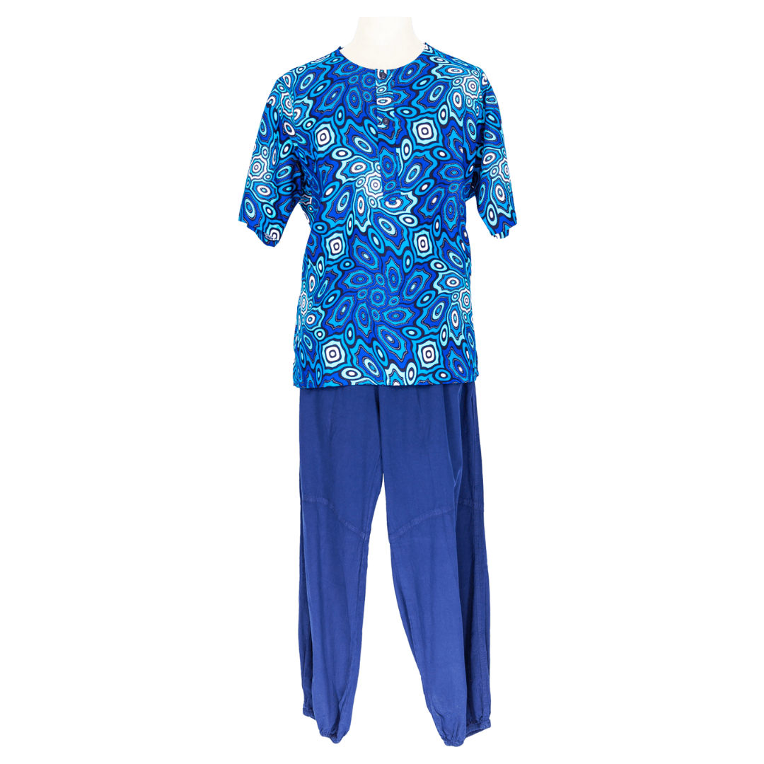 Ensemble bleu avec pantalon uni