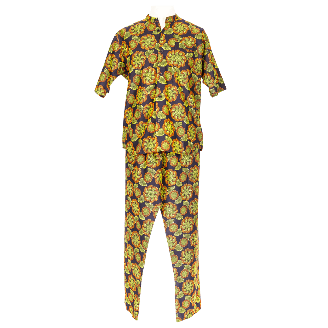 Ensemble marron avec fleurs jaunes