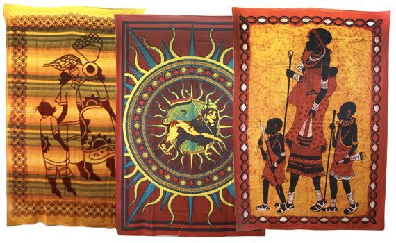 Tentures dans les tons chauds avec divers motifs