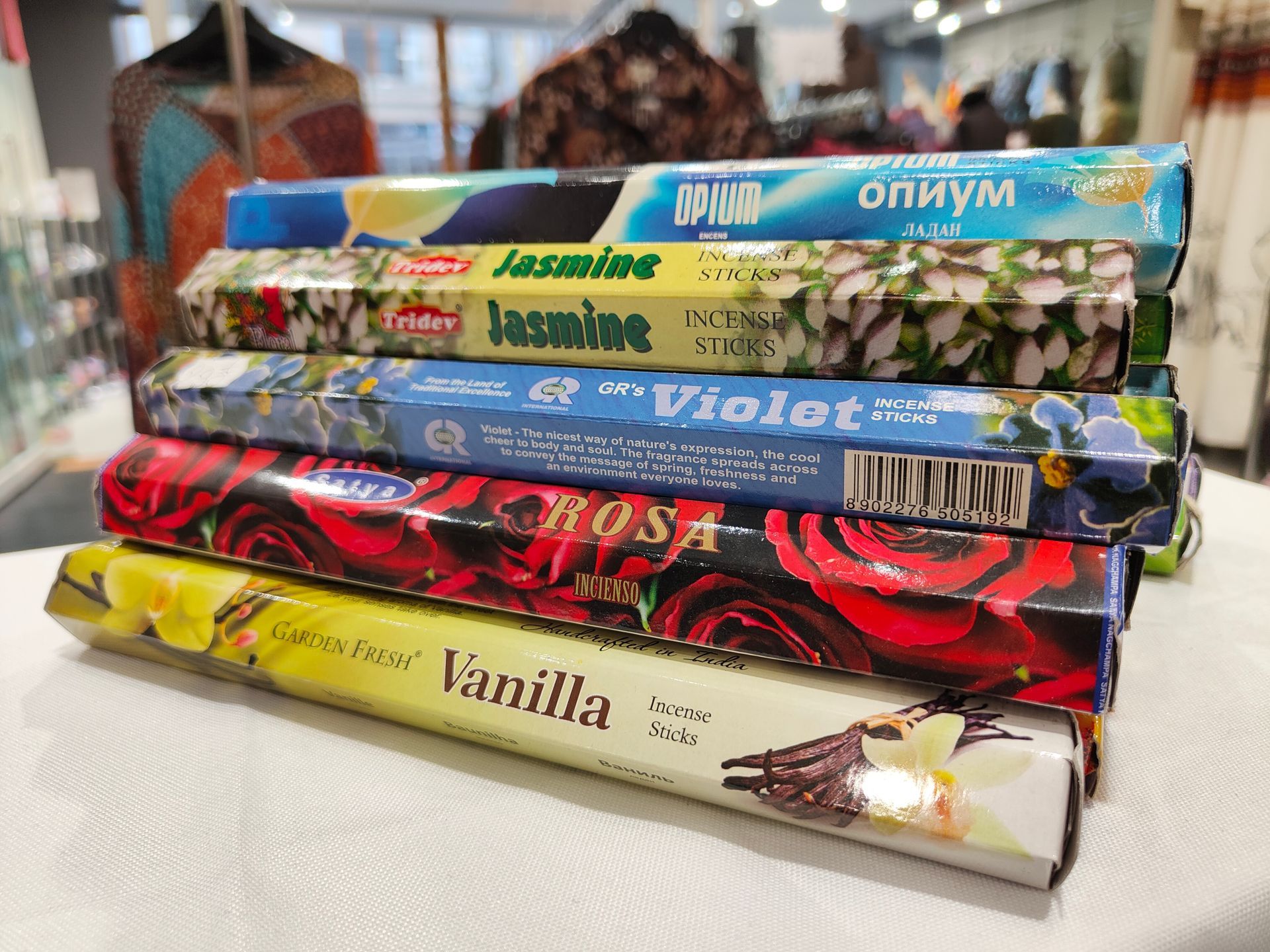 Encens vanille, rose, jasmin ...