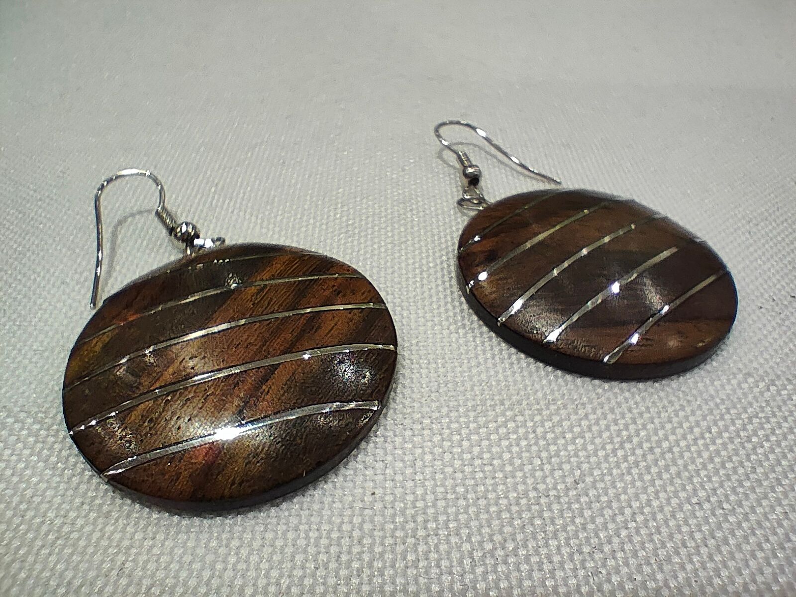 Boucles d'oreilles rondes en bois et métal