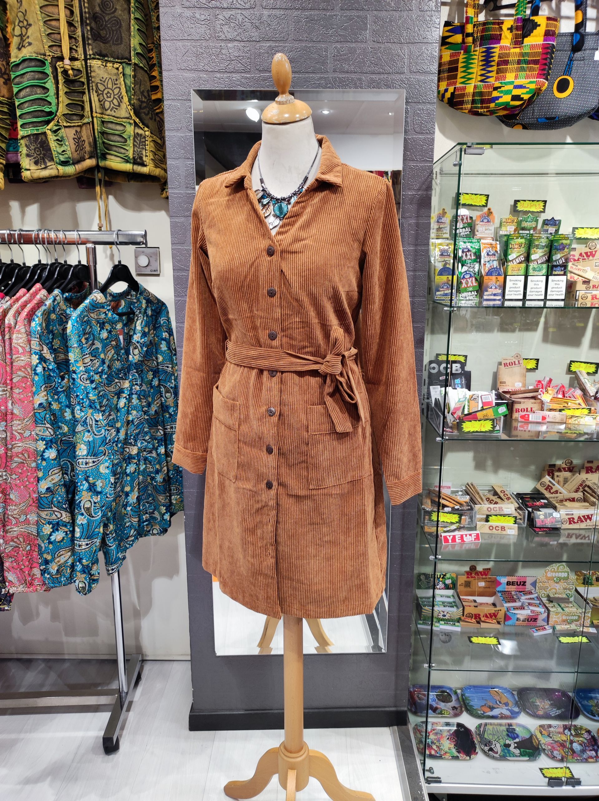 robe chemise manches longues camel