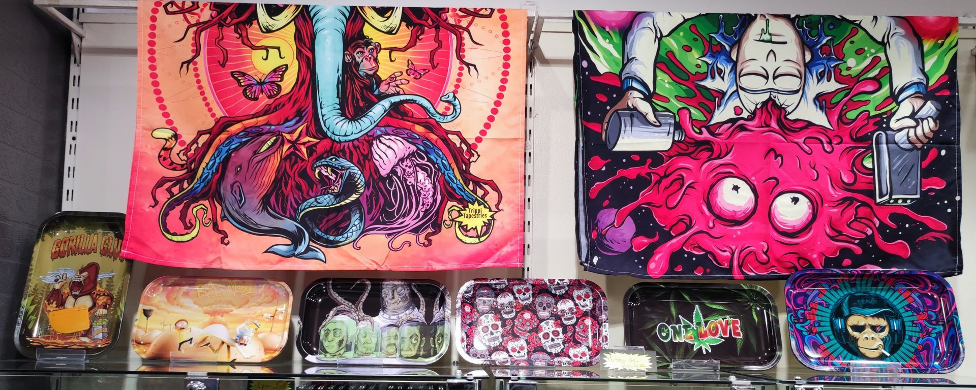 Tenture avec des personnages