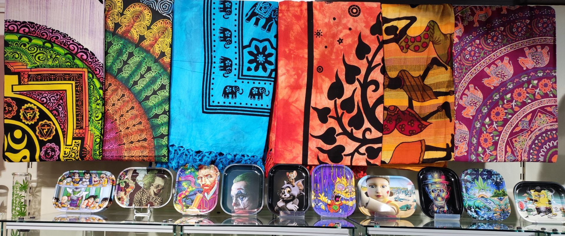 Tenture bleu, et orange dégradé