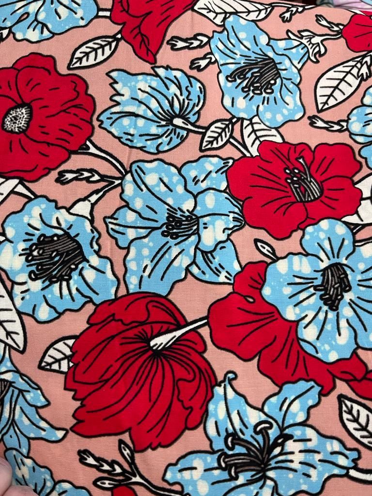 Tissu motif grosse fleur bleu et rouge
