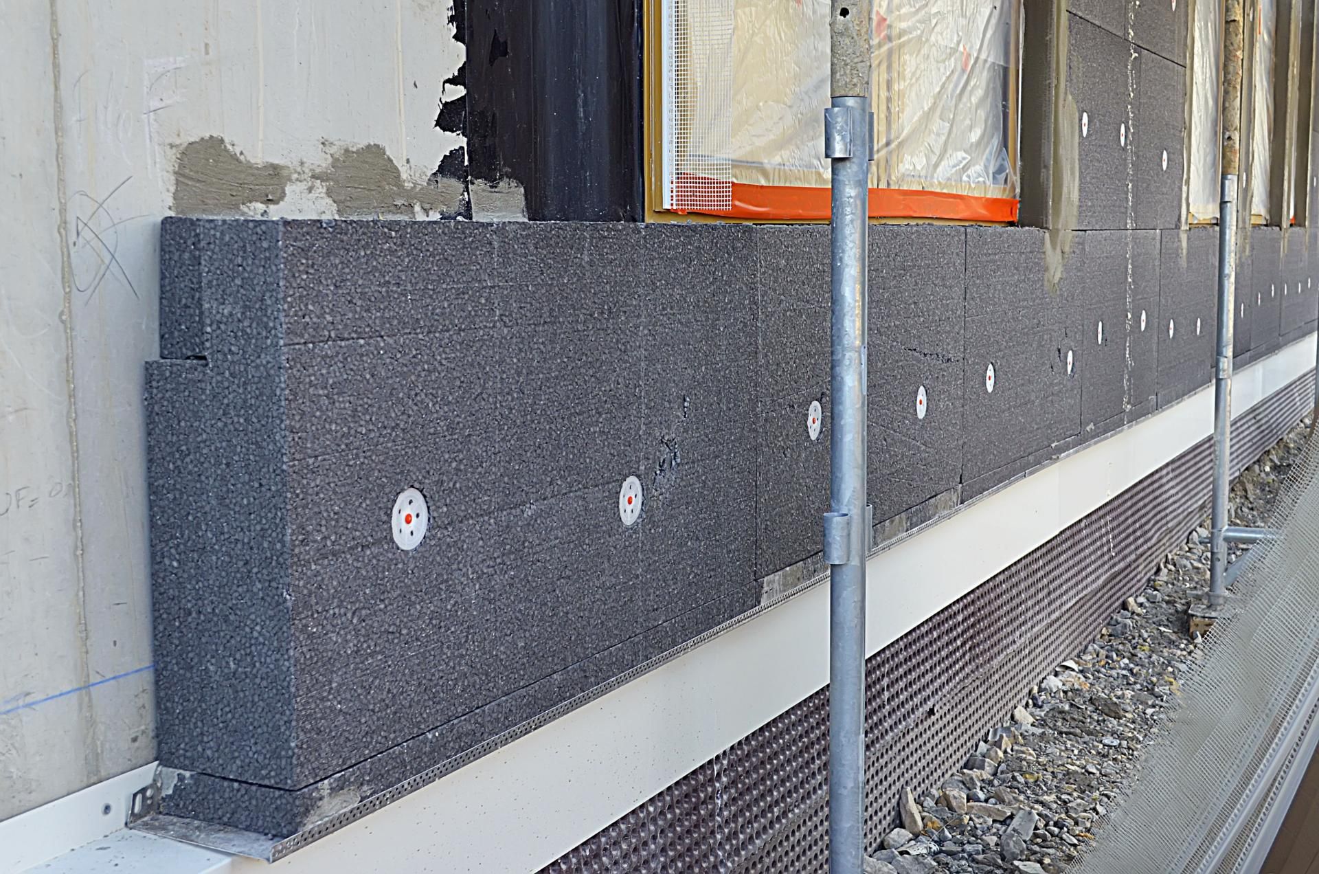 Schaumisolierung an Neubau