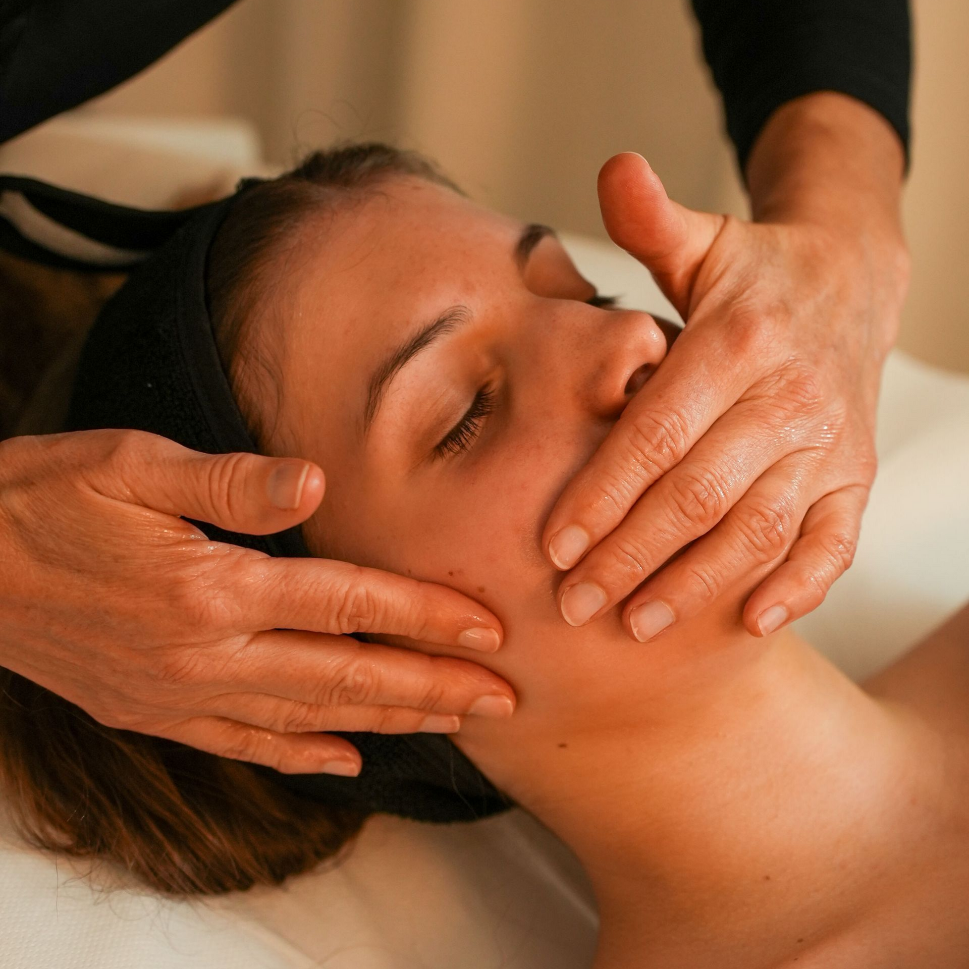 Soins du visage en cours de réalisation