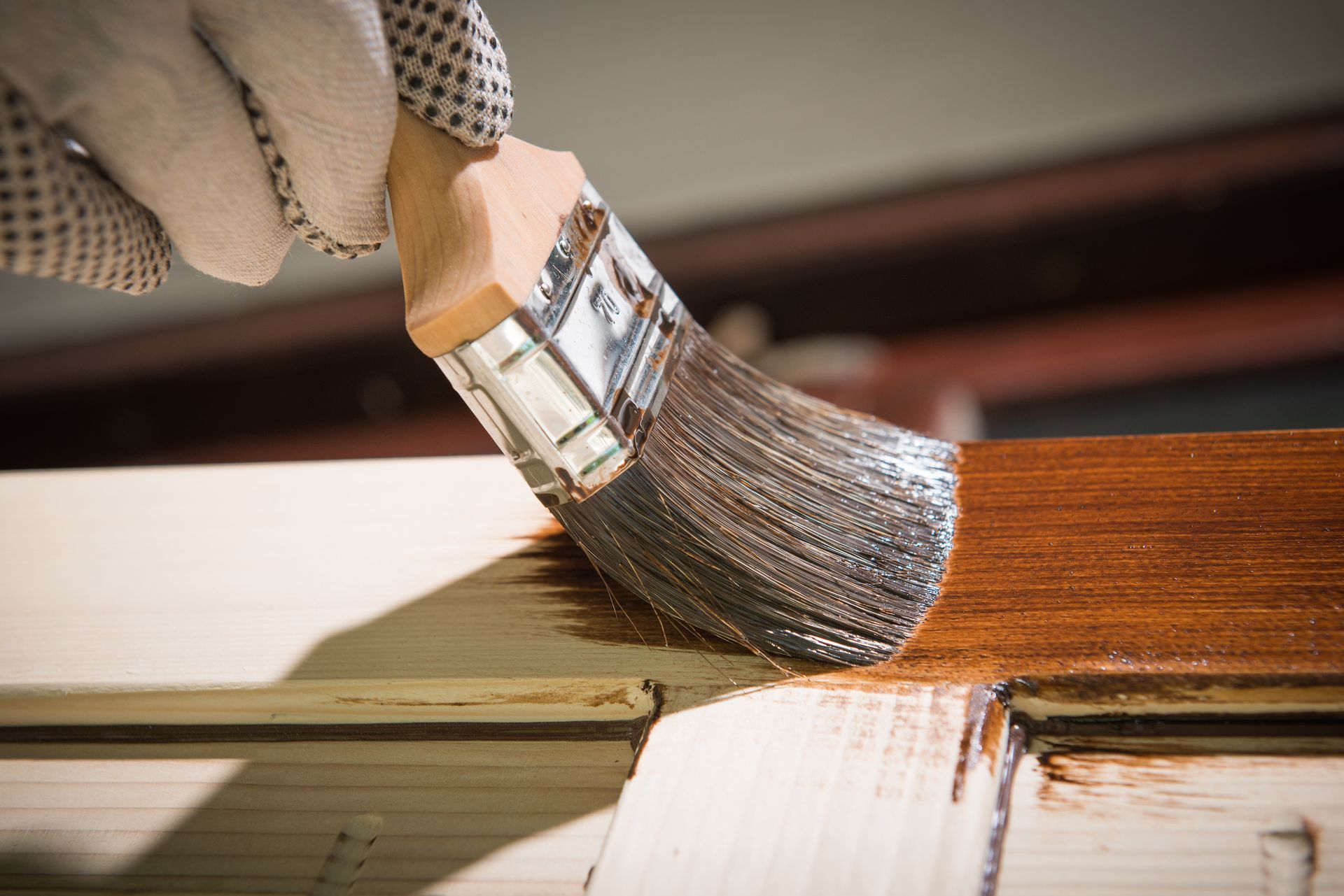 Peinture de porte en bois