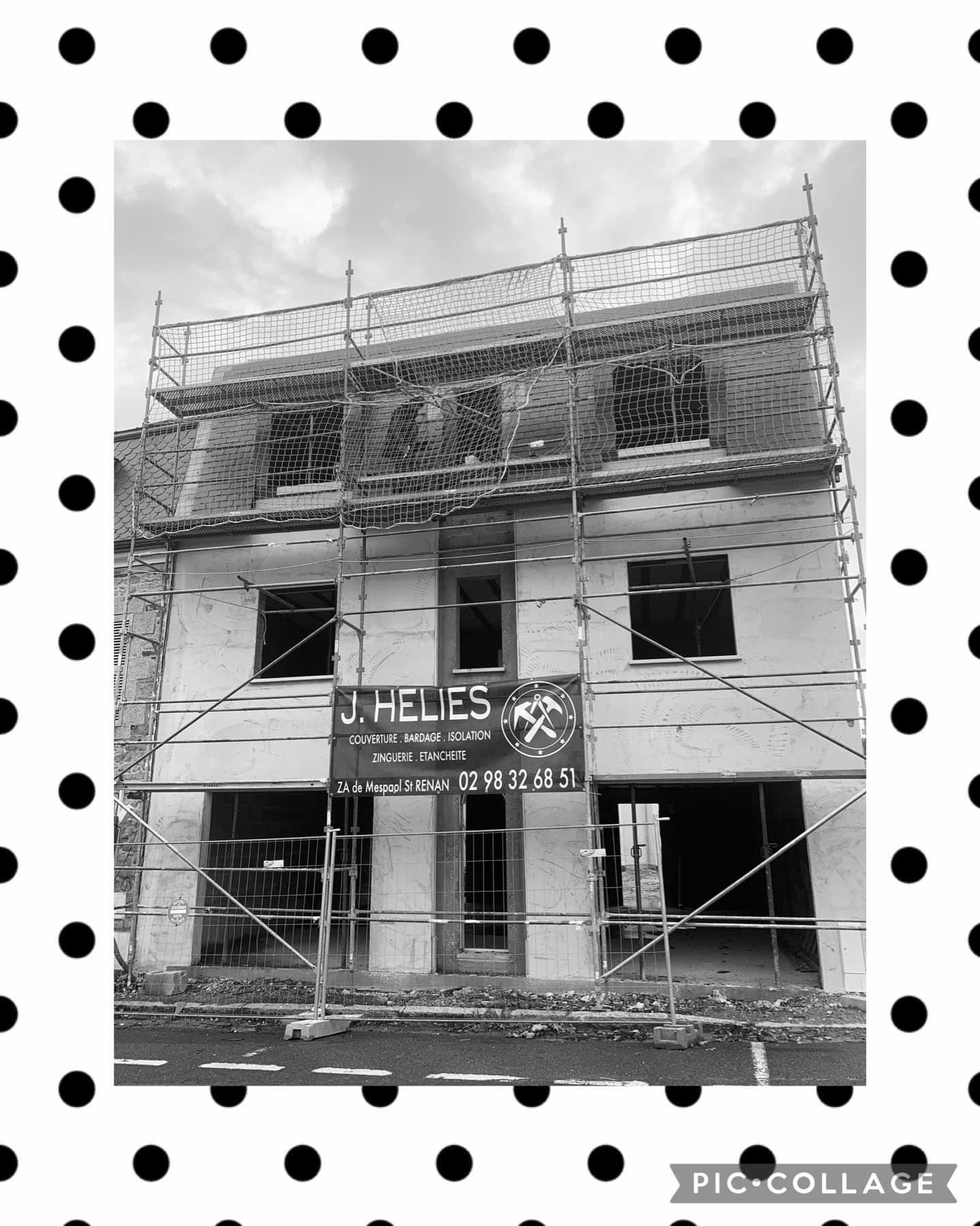 Chantier avec échaffaudage