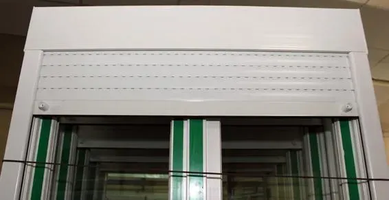 Pose de menuiseries dans une maison